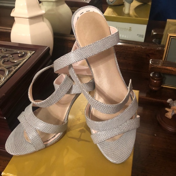 Blue snakeskin strappy heel - Picture 4 of 4